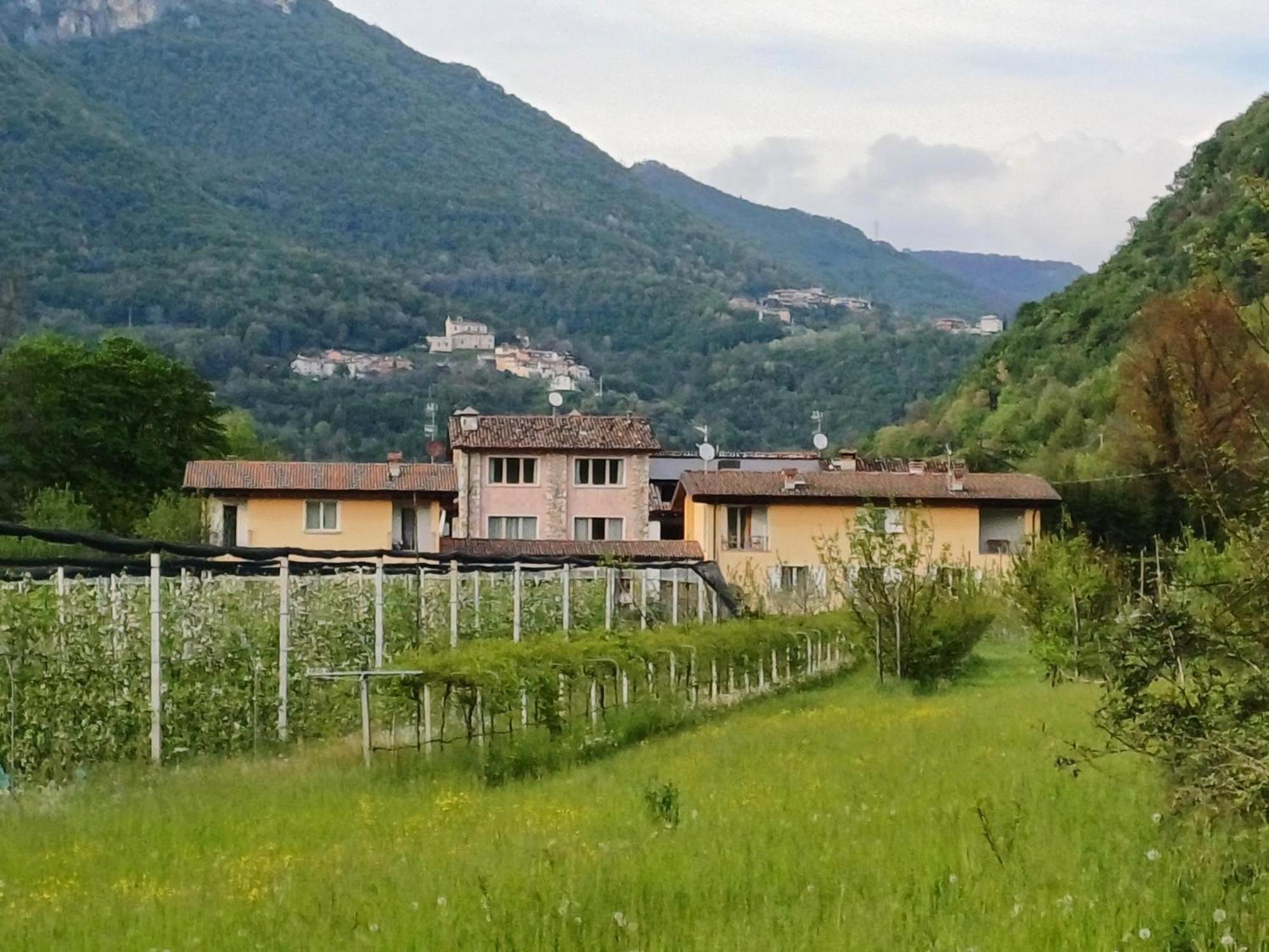 Appartement Cascina Legnago Bilocale A 6 Chilometri Da Salo' à Villanuova sul clisi Extérieur photo